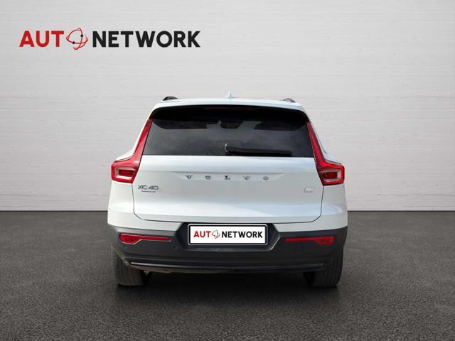 VOLVO XC40 T4 Recharge Plug-in Hybrid Ultimate Dark | Tetto