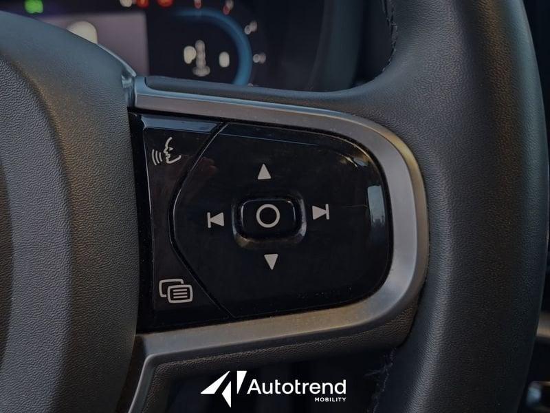 Volvo XC60 B4 197+14 CV Automatico Mild Hybrid Diesel Plus Dark