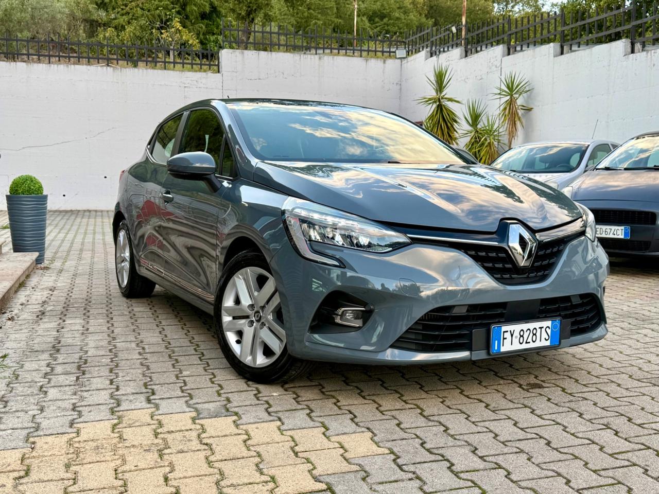 Renault Clio TCe 100 CV 5 porte Intens