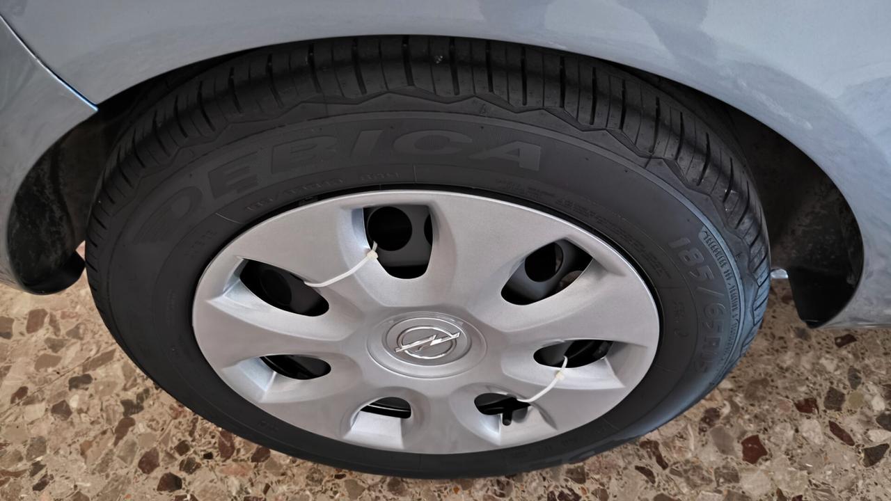 Opel Corsa 1.2 3 porte Sport