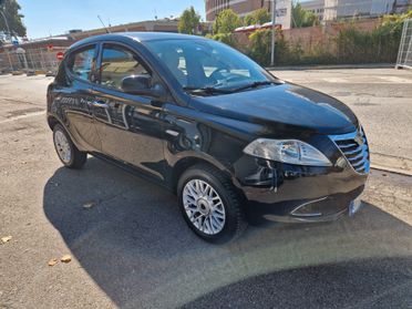 Lancia Ypsilon 0.9 TwinAir 85 CV 5 porte Metano Ecochic Elefantino