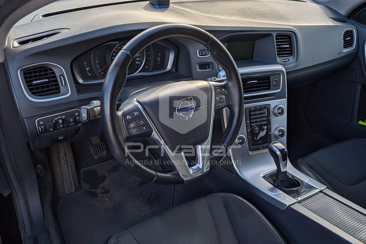 VOLVO V60 D2 Momentum