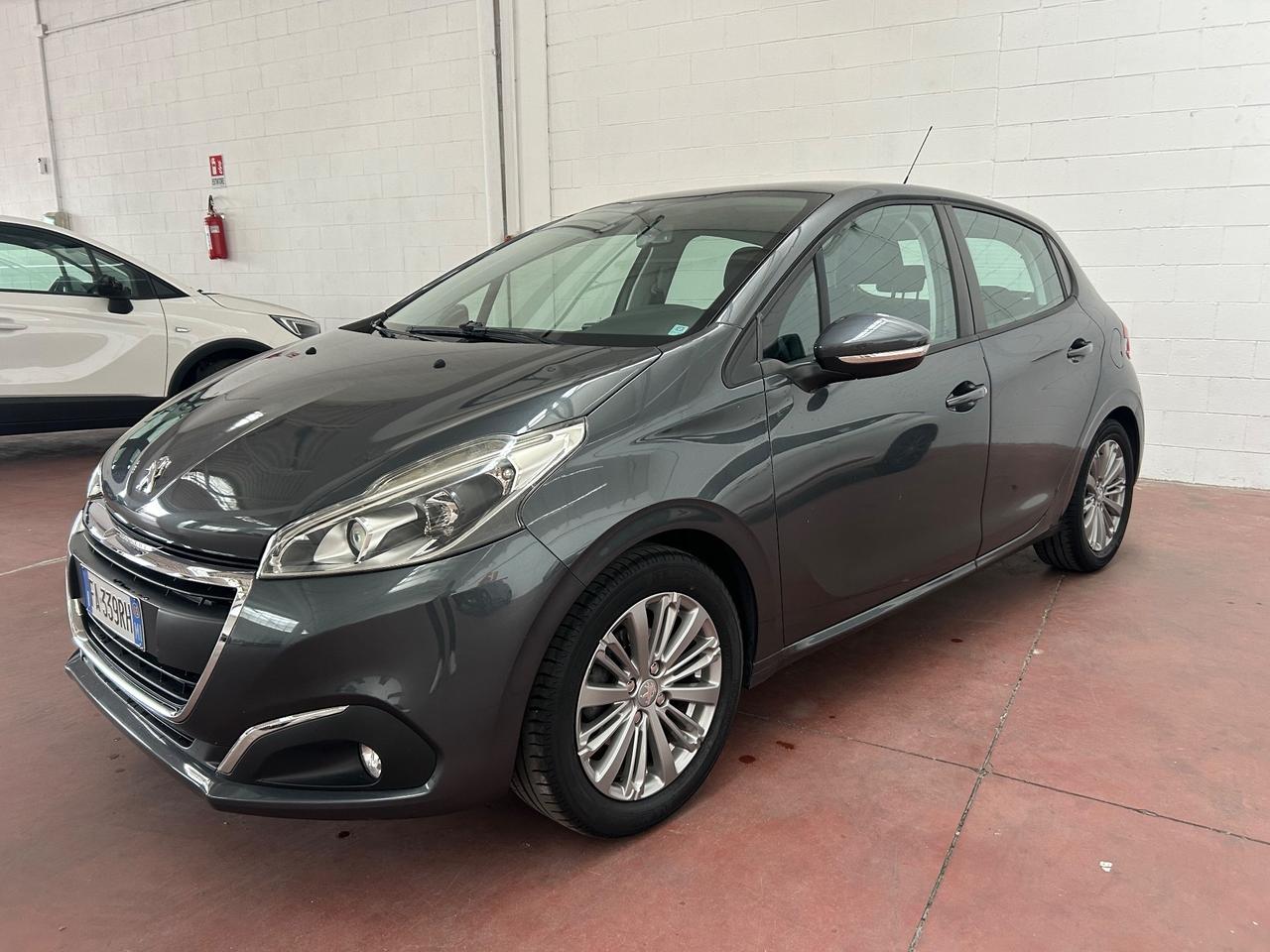 Peugeot 208 PureTech 82 5 porte Allure