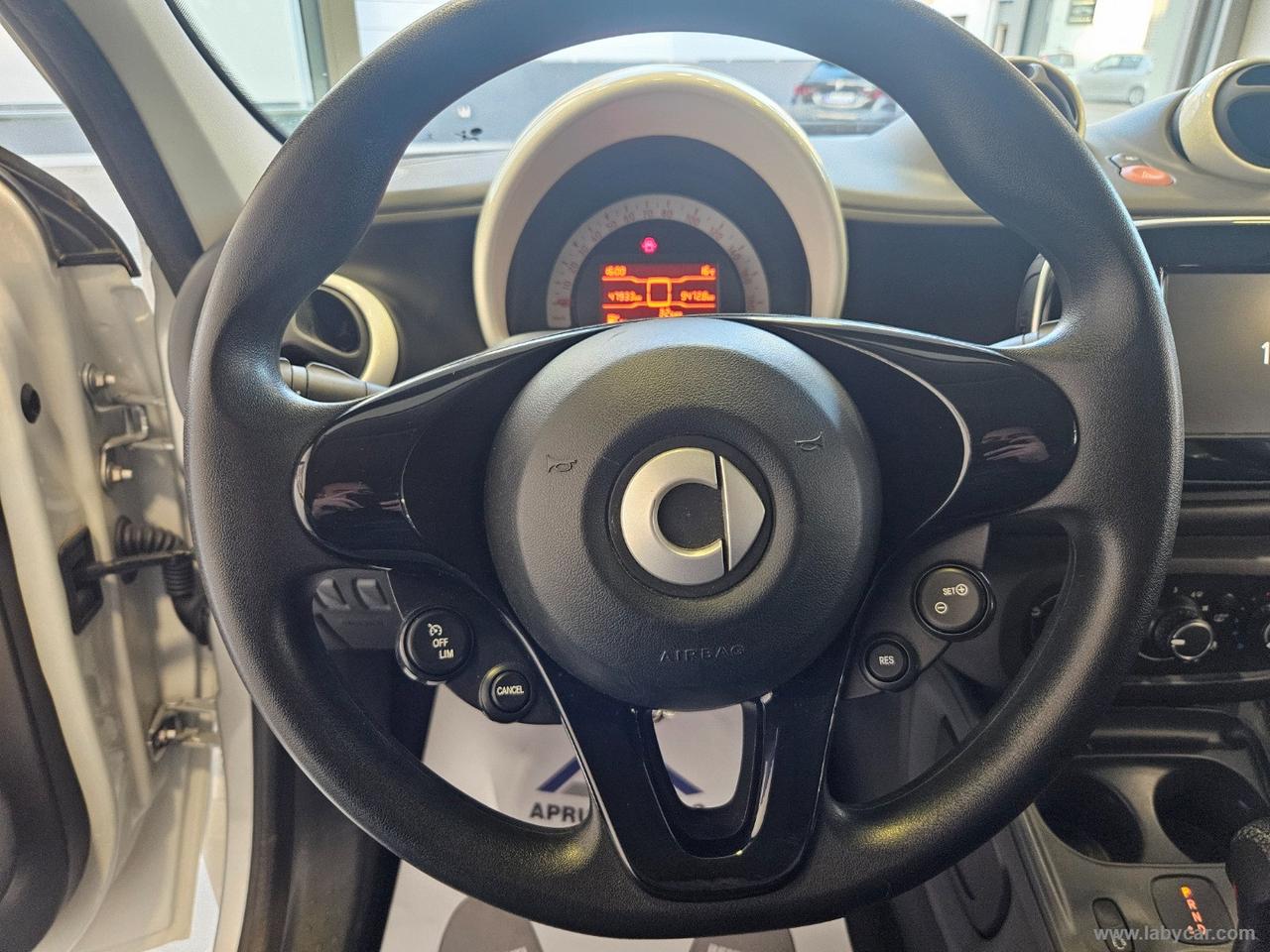 SMART forfour 70 1.0 twinamic Youngster