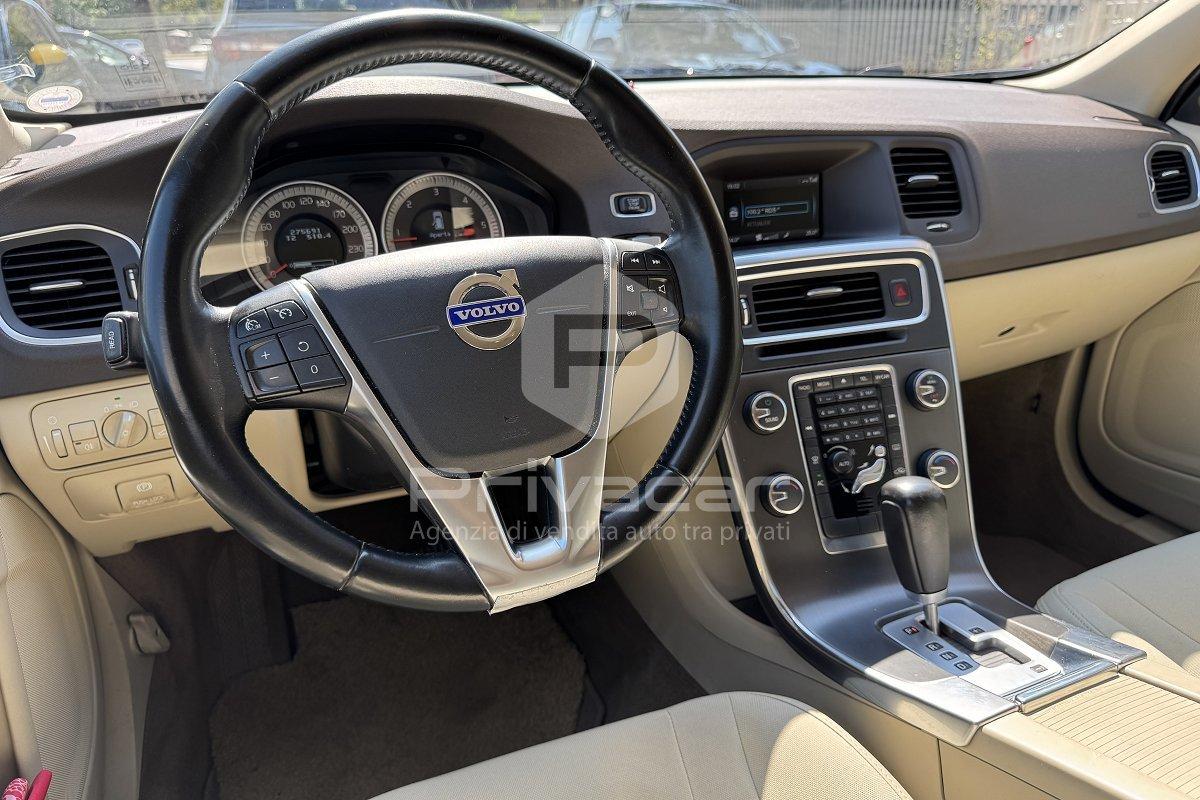 VOLVO V60 D3 Geartronic Momentum