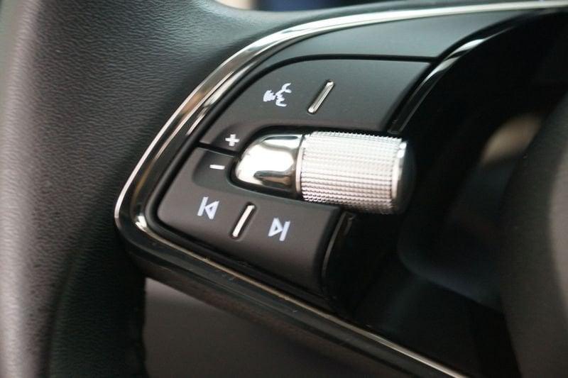 Škoda Kamiq 1.5 TSI 110cv BLACK DOTS