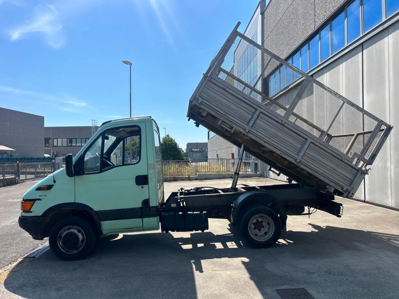 Iveco Daily 2.8 35C11 RIBALTABILE Trilaterale