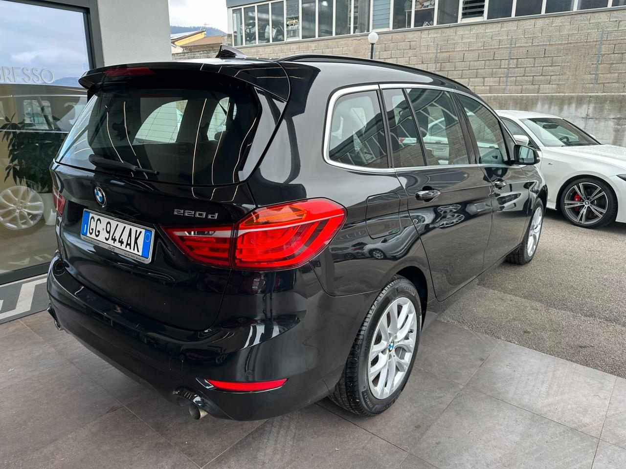 Bmw 2er Active Tourer 220d Active Tourer Business aut.