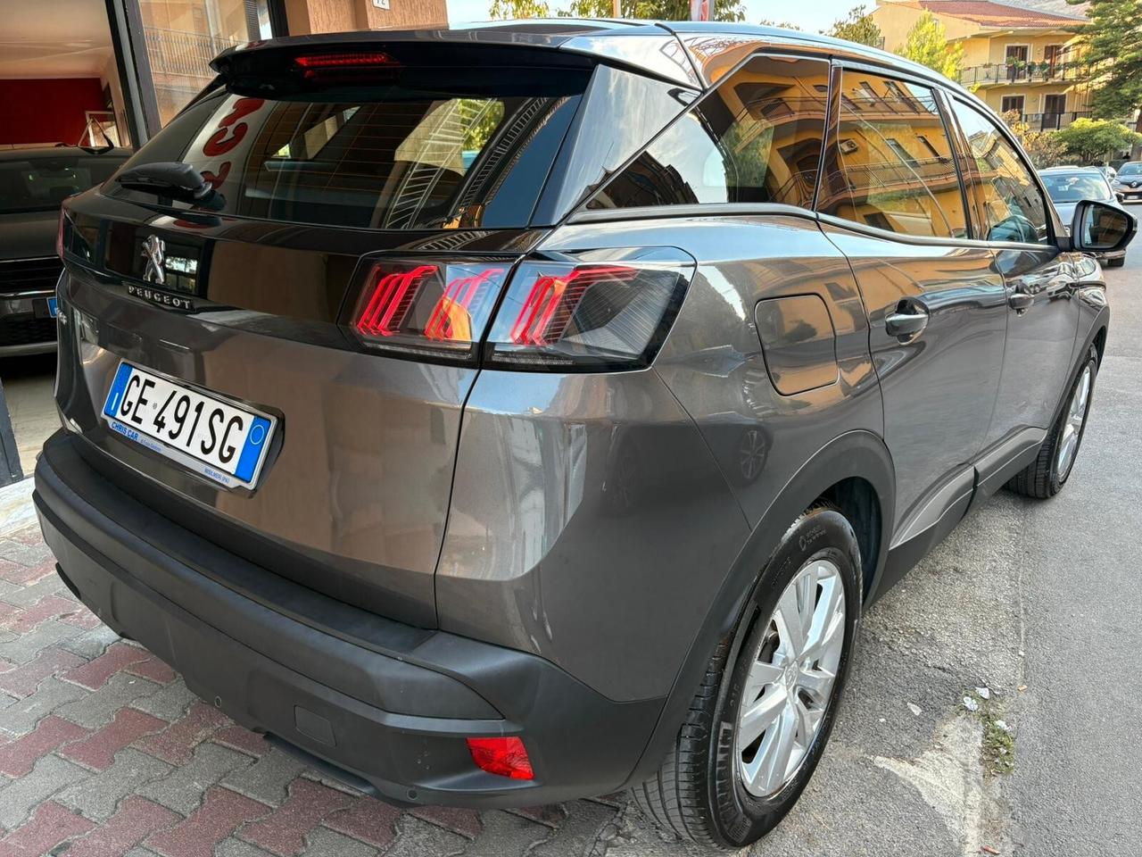 Peugeot 3008 BlueHDi 130 S&S EAT8 Active Pack