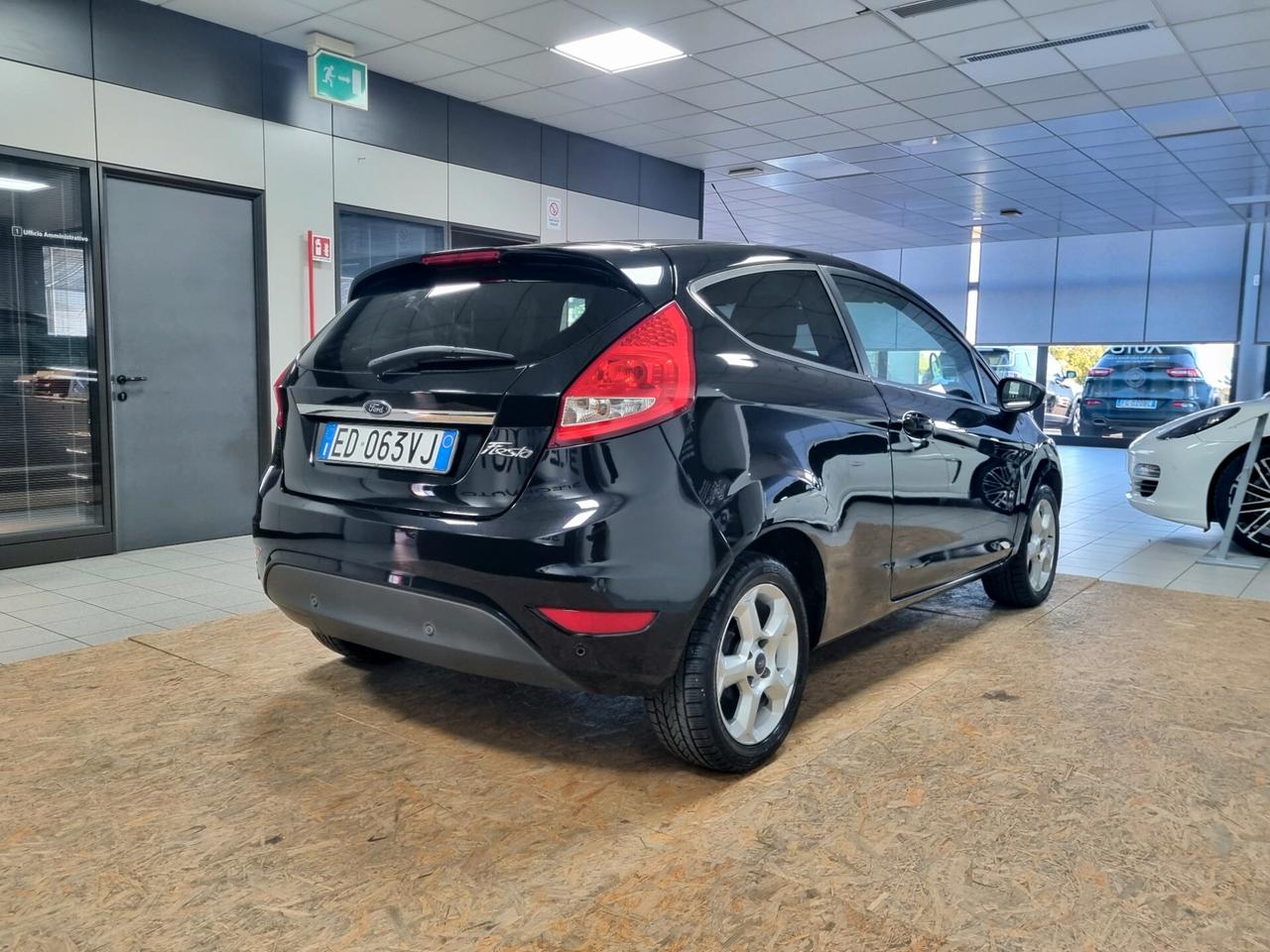 FORD FIESTA 1.2 BENZINA 82CV 3p. TITANIUM NEOPATENTATI