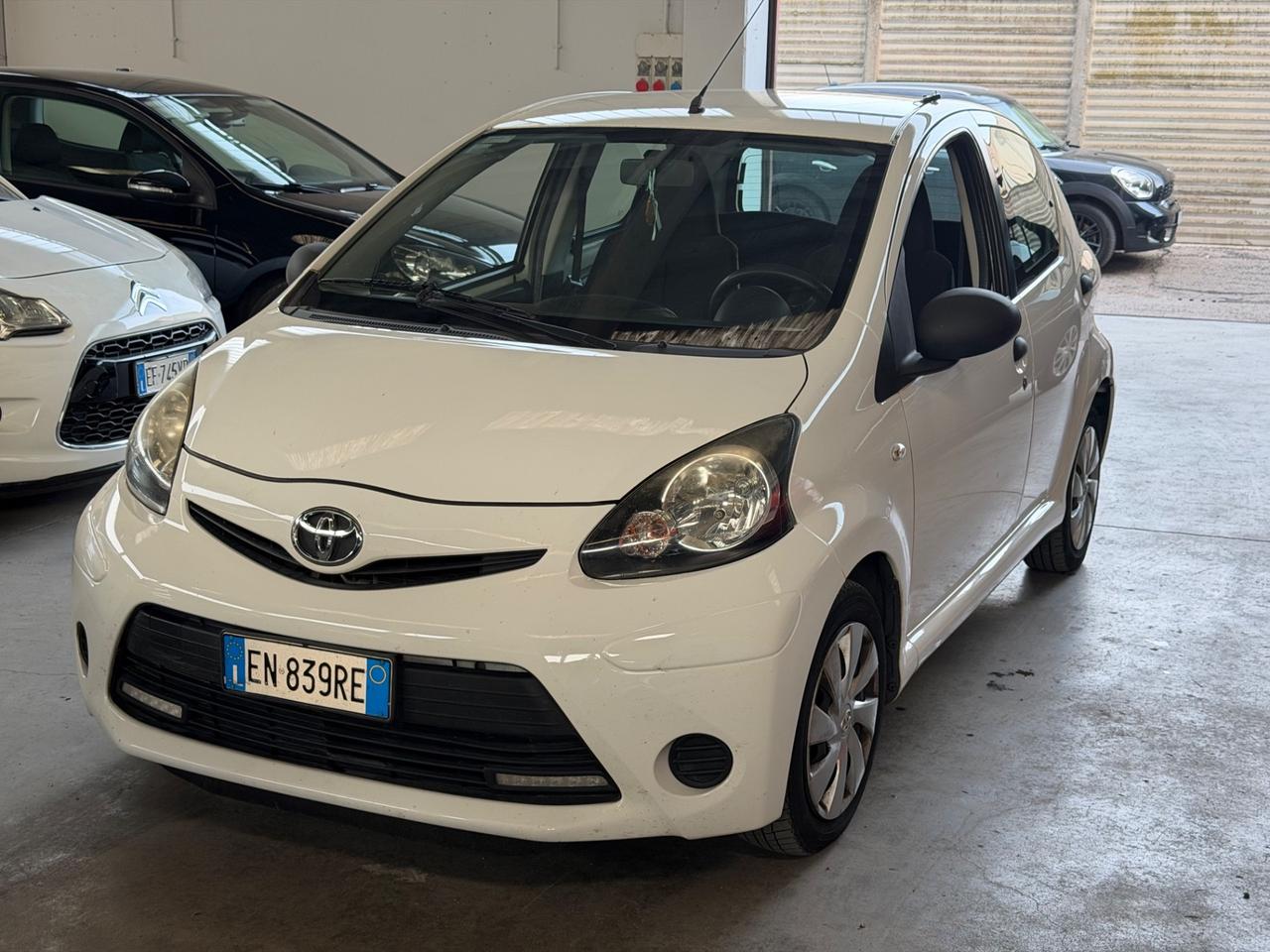 Toyota Aygo 1.0 12V VVT-i 5 porte Lounge Connect