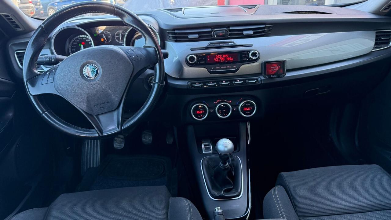 Alfa Romeo Giulietta 1.6 JTDm-2 105 CV Distinctive
