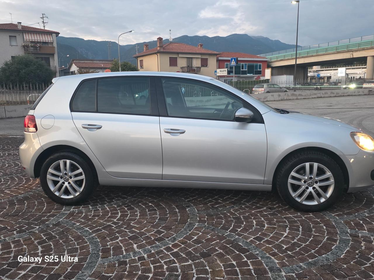 Volkswagen Golf 1.6 TDI DPF 5p. Highline