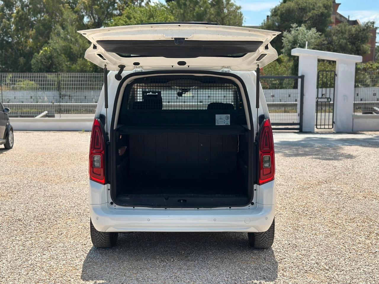Opel Combo Life 1.5D Advance 5P. N1