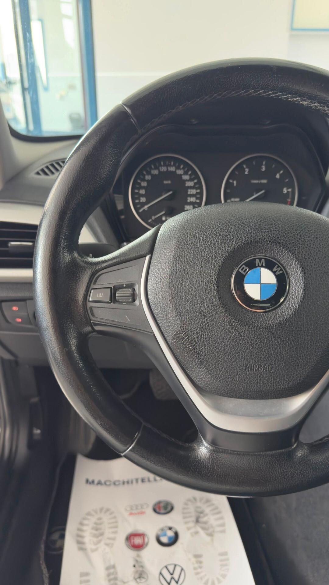 Bmw 118 118d 5p. Urban