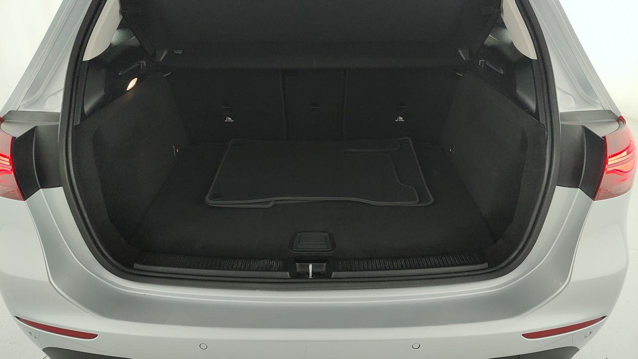 Mercedes-Benz B 180 d Advanced auto