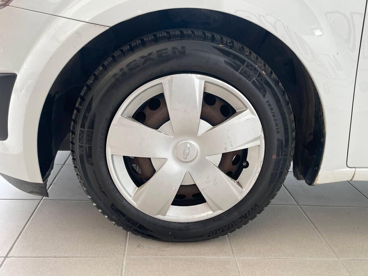 Chevrolet Aveo 1.2 - Clima & Cruise Control
