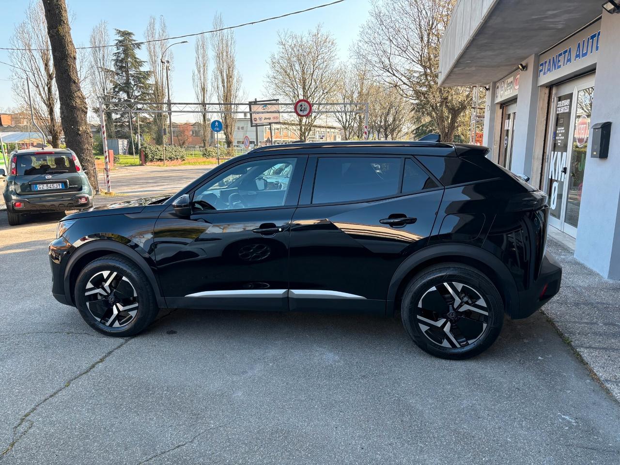 Peugeot 2008 Allure 1.2 bz 101cv - 04/2025