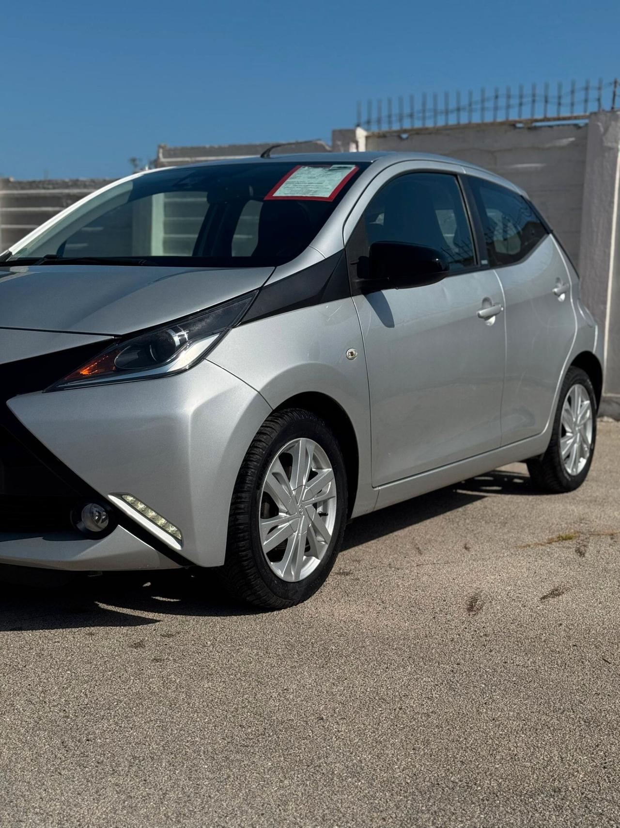Toyota Aygo 1.0 VVT-i 69 CV 5 porte x-pure