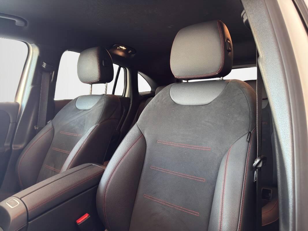 Mercedes Classe GLA 200 d AMG Line Premium 4matic auto
