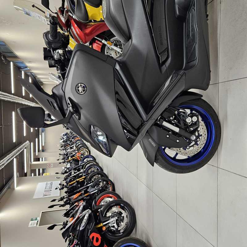 Yamaha T-Max 560 - 2024
