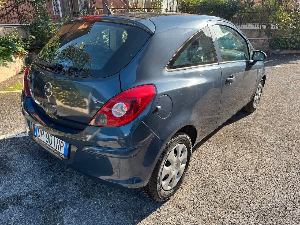 Opel Corsa 1.2 benzina 3 porte