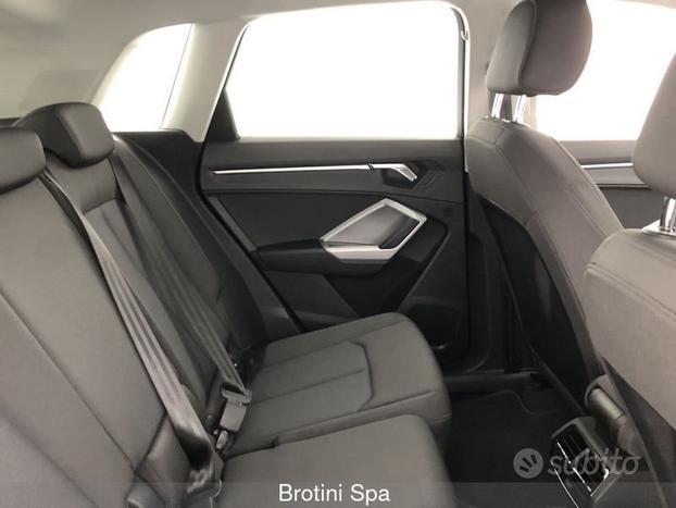 Audi Q3 40 TDI quattro S tronic Business Advanced