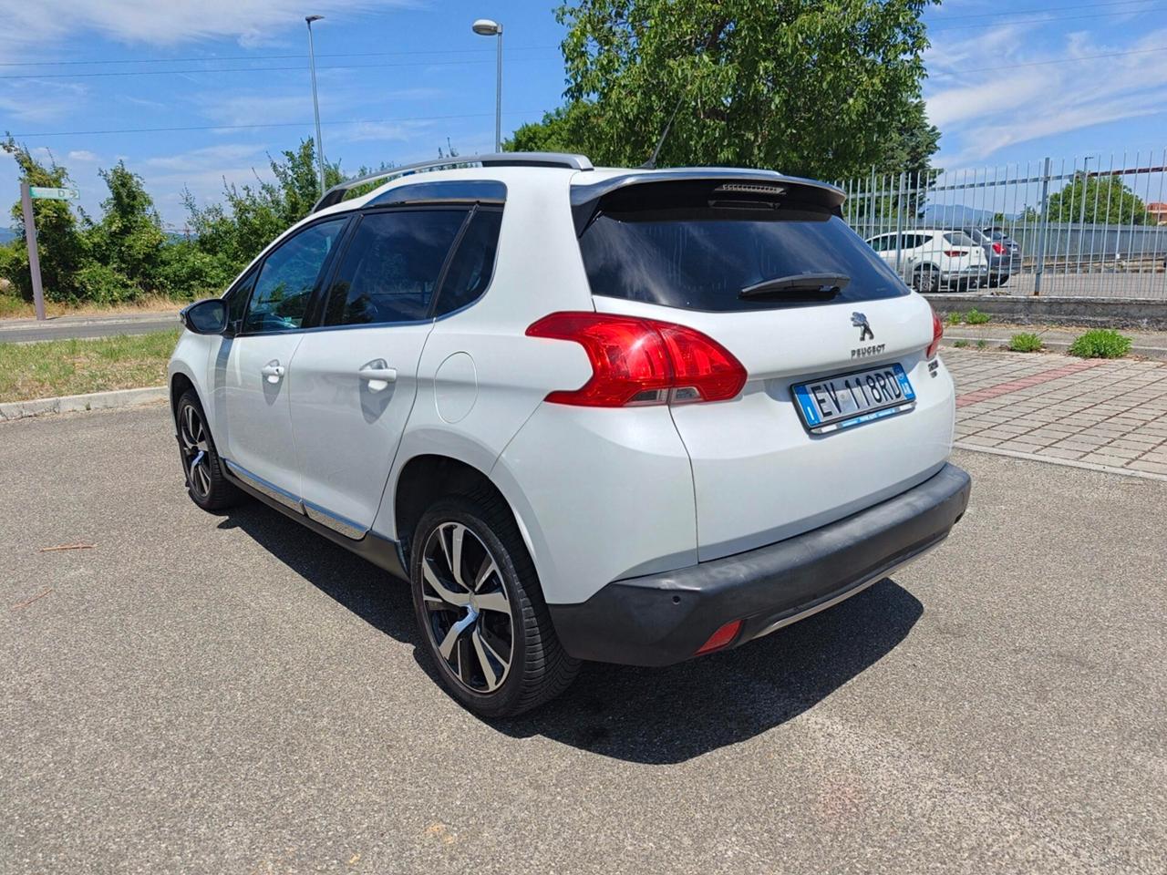 Peugeot 2008 1.6 e-HDi 92 CV Allure