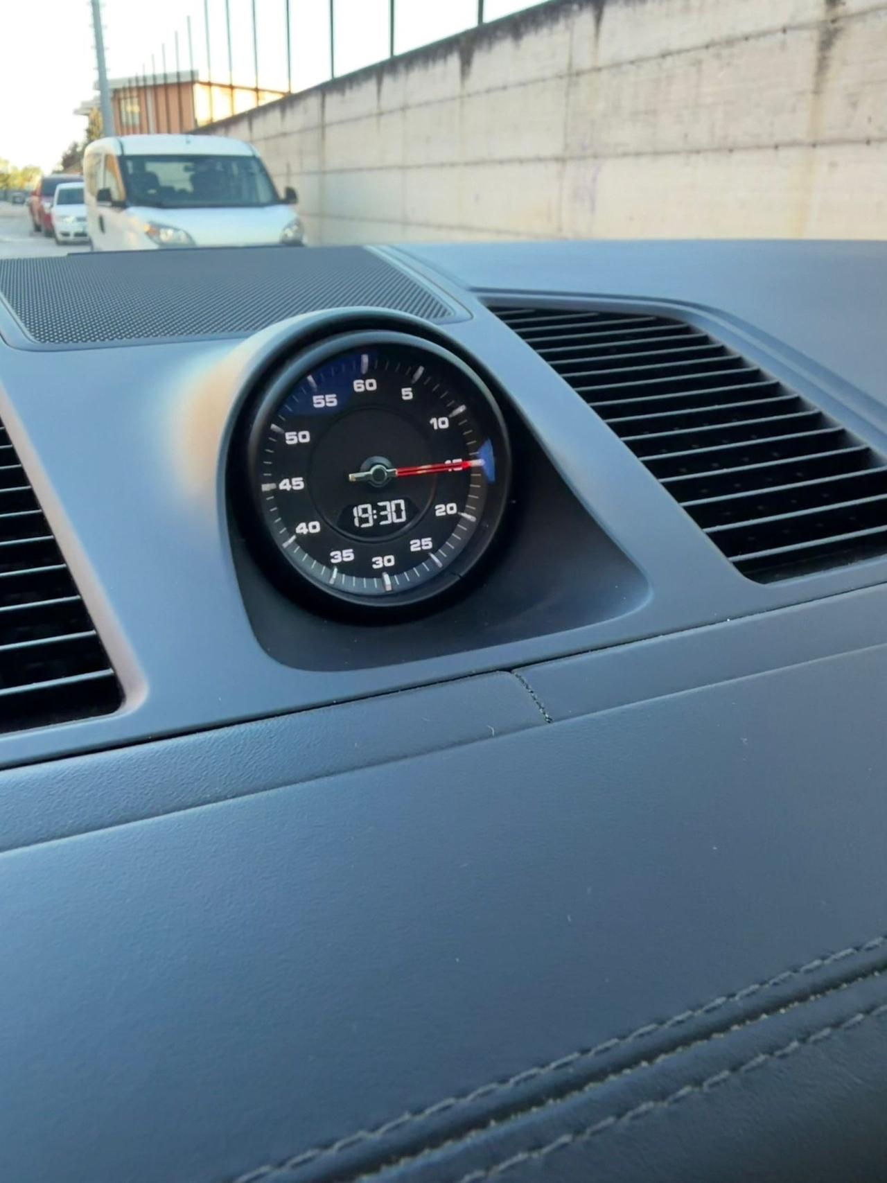 Porsche Cayenne 3.0 V6