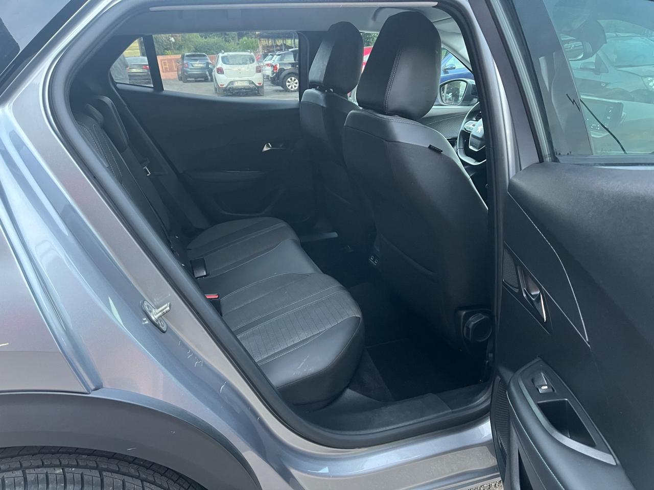 Peugeot 2008 BlueHDi 110 Allure -solo Km 40500-