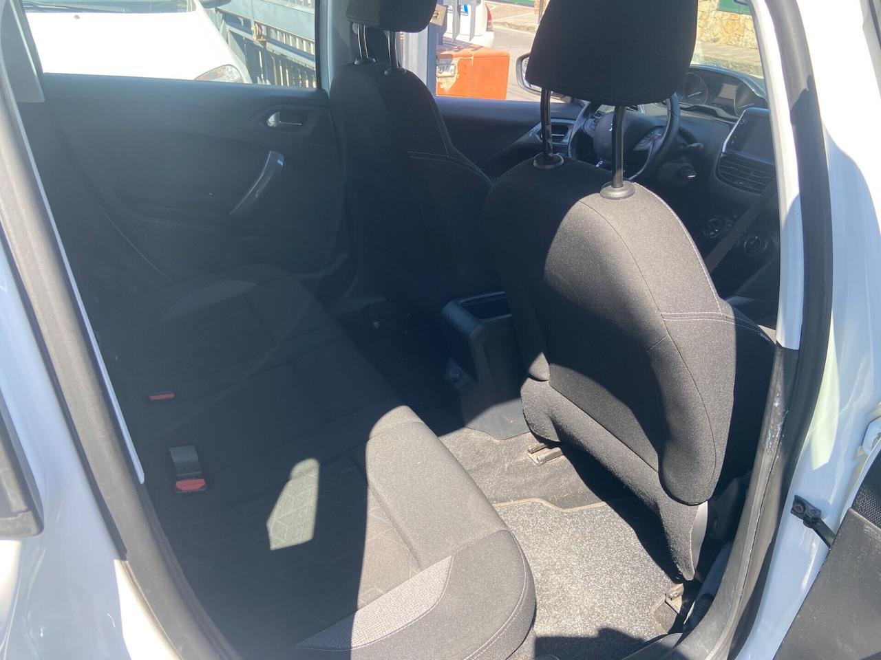 Peugeot 2008 PureTech 82 Access Benz/gpl