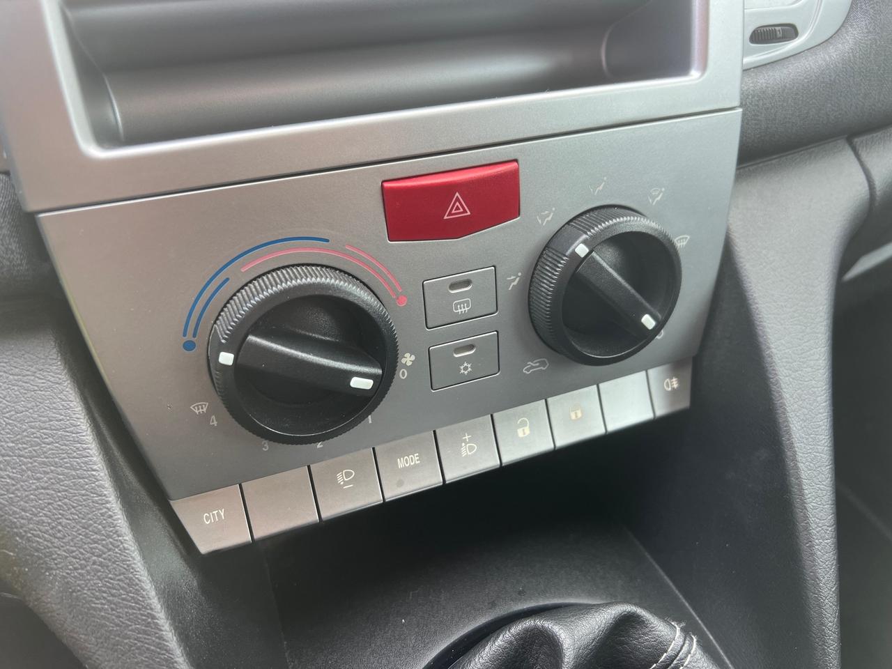 Lancia Ypsilon 1.2 69CV Unyca-2011"IMPECCABILE"