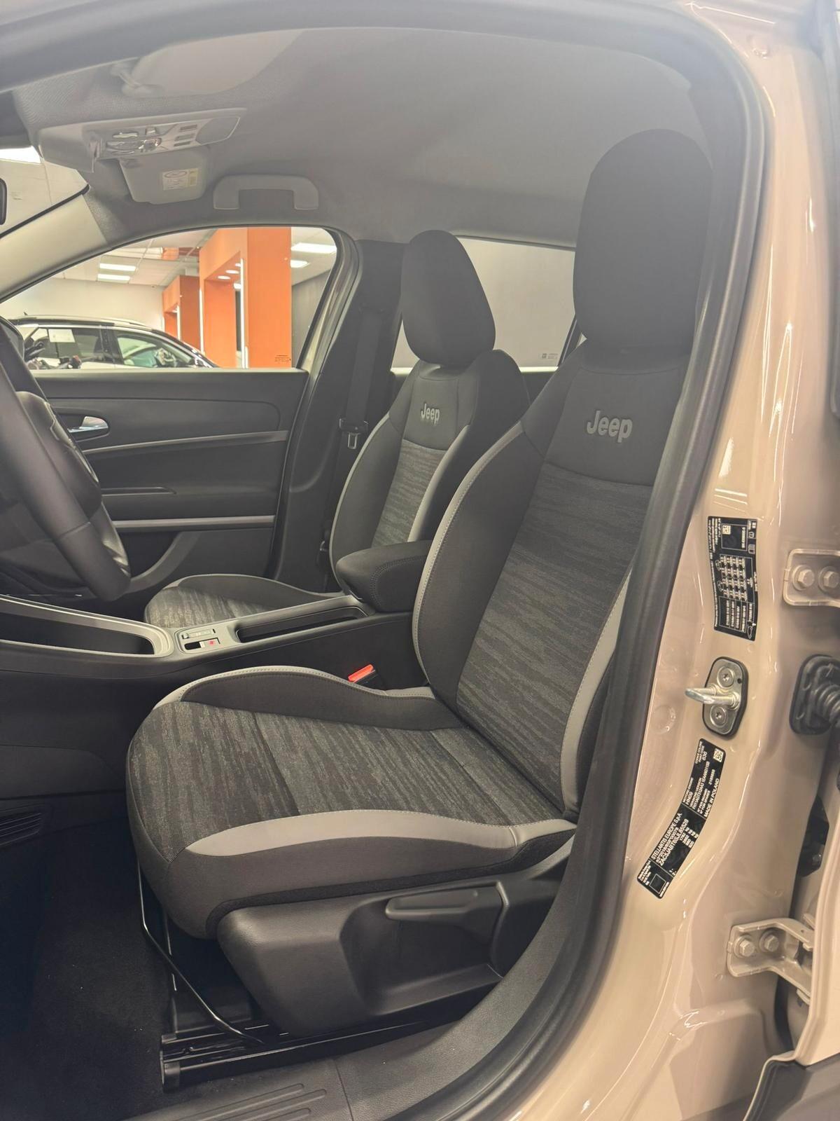 Jeep Avenger 1.2 Turbo 110 CV MHEV Longitude