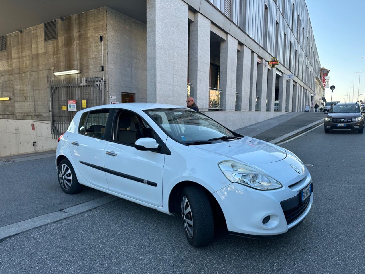 Renault Clio Storia 1.2 5 porte GPL fino 2030 della casa