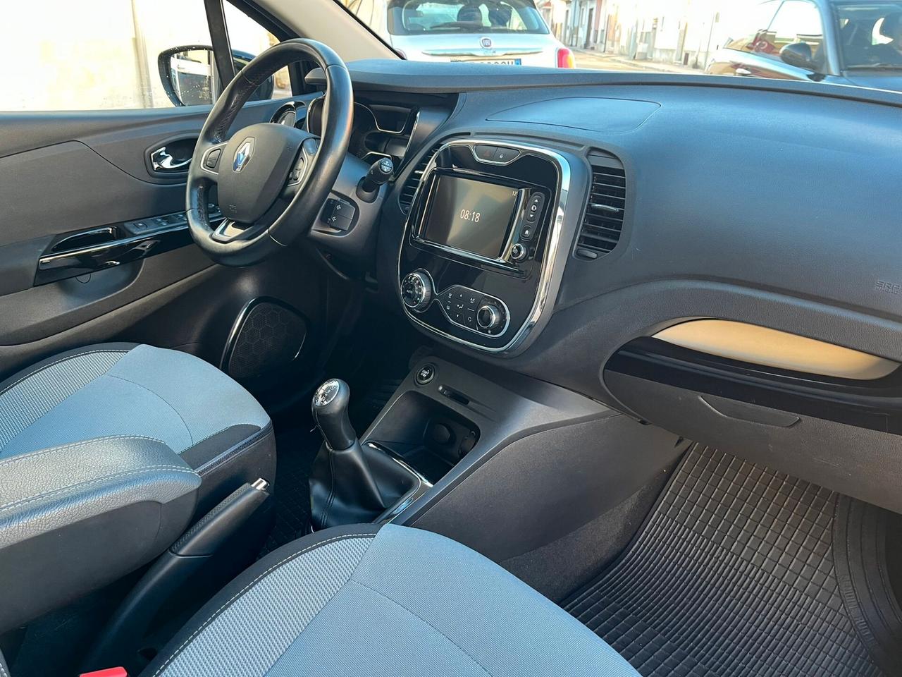 RENAULT CAPTUR 1.5 9OCV R-LINK TOP FULL NAVI RETROC DISTRIBUZ ESEGUITA