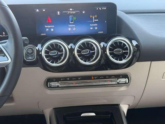 Mercedes-Benz GLA 200 GLA 200d AMG Line Advanced Plus 4matic auto