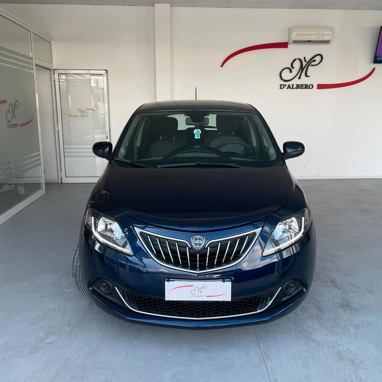 Lancia Ypsilon 1.0 FireFly 5 porte S&S Hybrid Ecochic Silver