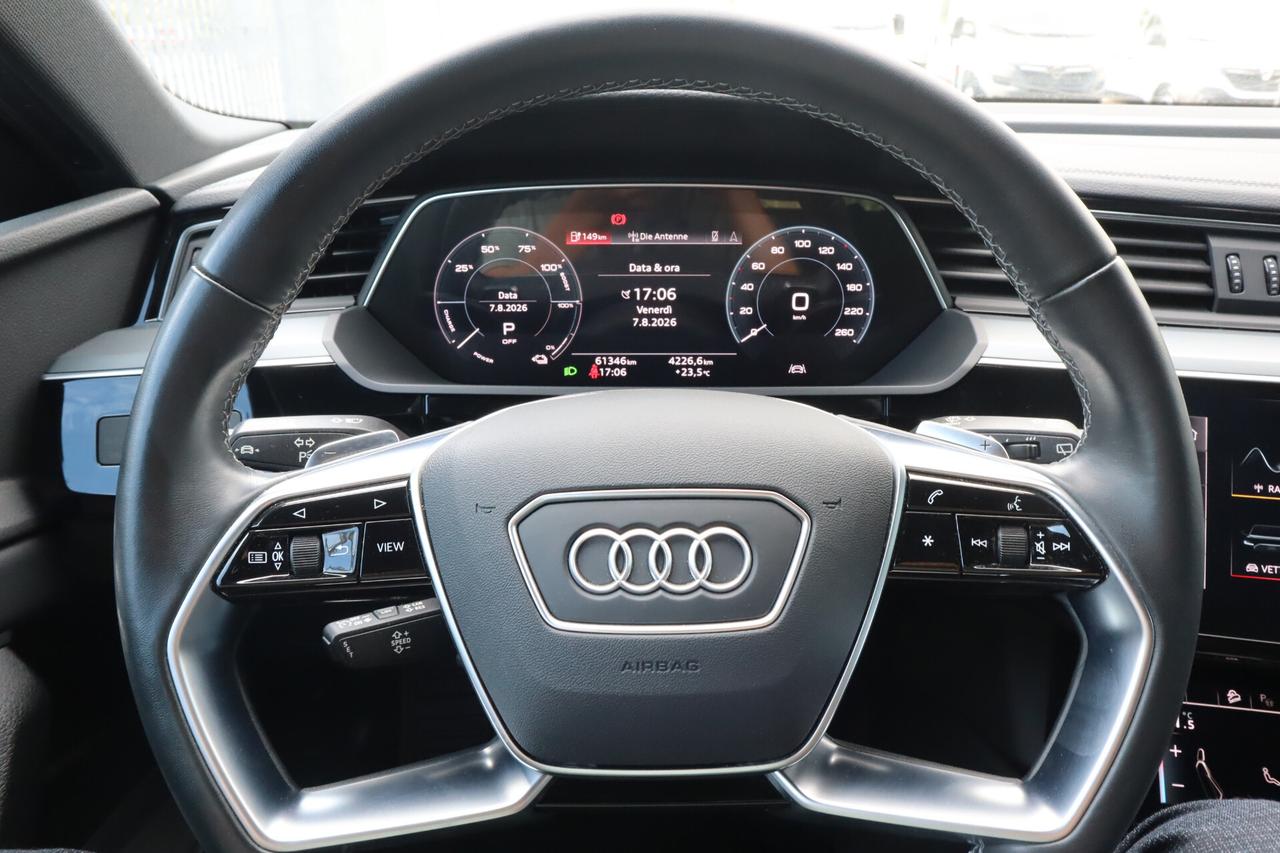 Audi e-tron 55 Quattro 408 CV Black Line - Cerchi da 21" Gancio traino