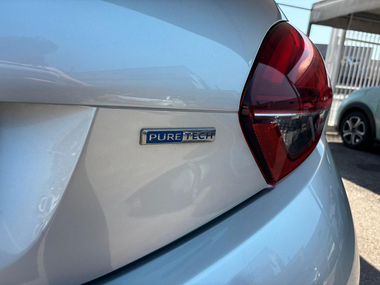 Peugeot 208 PureTech 82 5 porte Allure