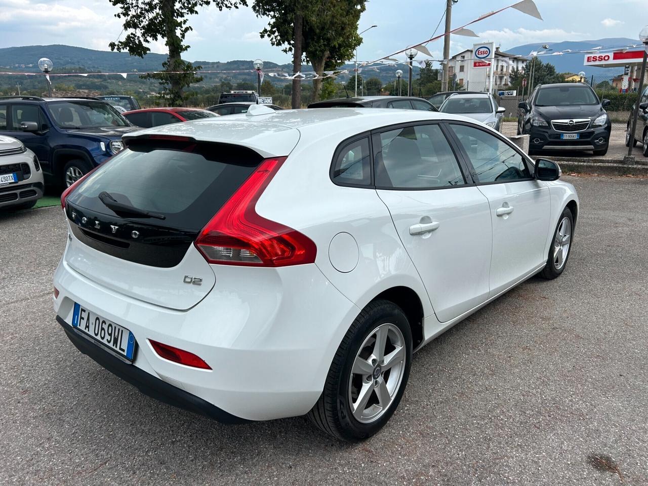 " UNA BOMBA " Volvo V40 2.0 D2 Momentum