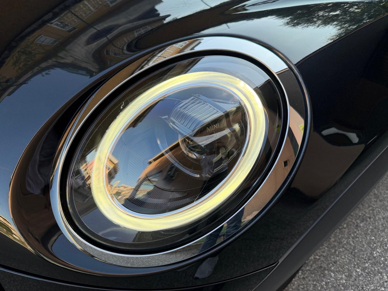 Mini 3 Porte Cooper Essential 1.5 Twin Power Turbo " Cambio Manuale "
