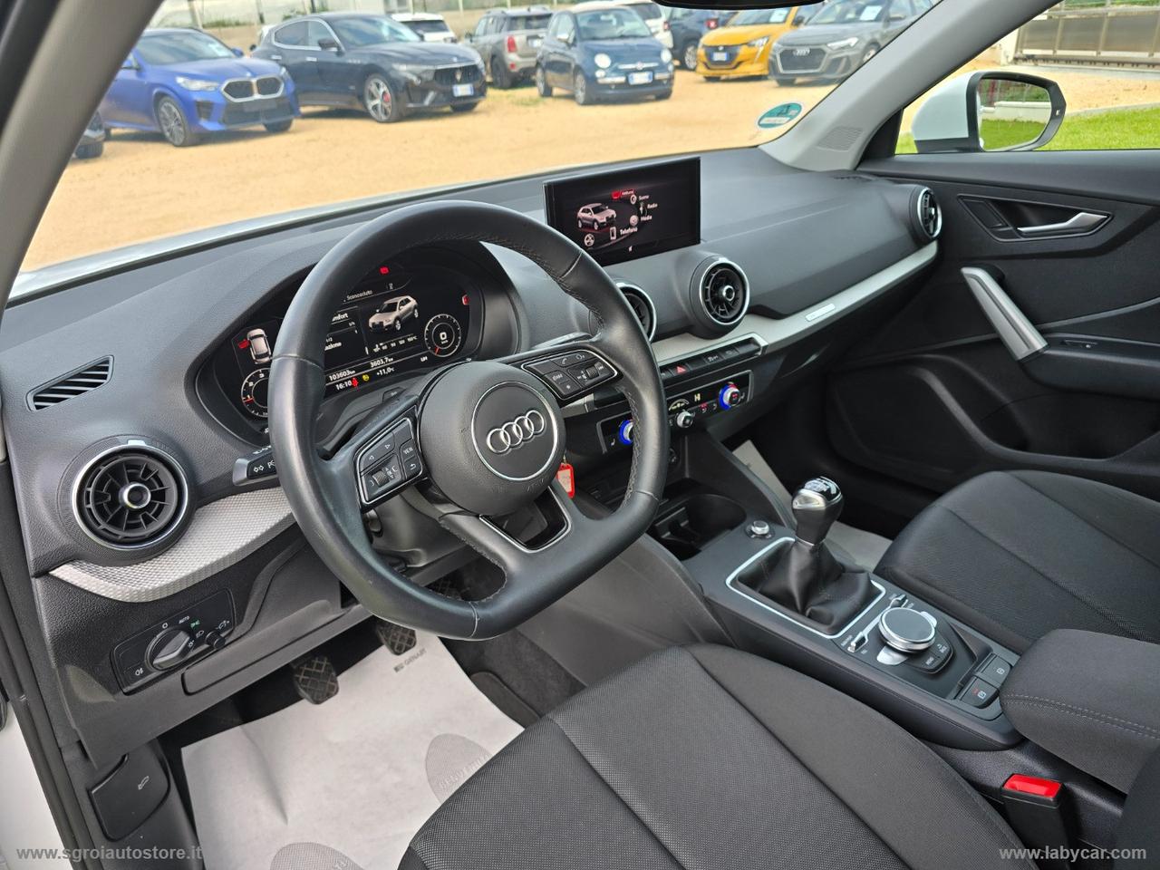 AUDI Q2 30 TDI S line Edition