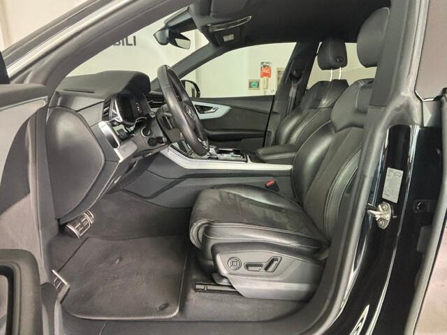 Audi Q8 45 3.0 tdi mhev Quattro Tiptronic S-Line