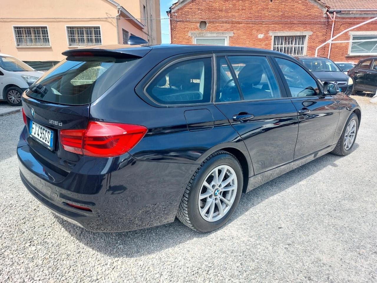 Bmw 318 318d Touring AUTOMATICOA BUSINESS TENUTA PERFETTAMENTE