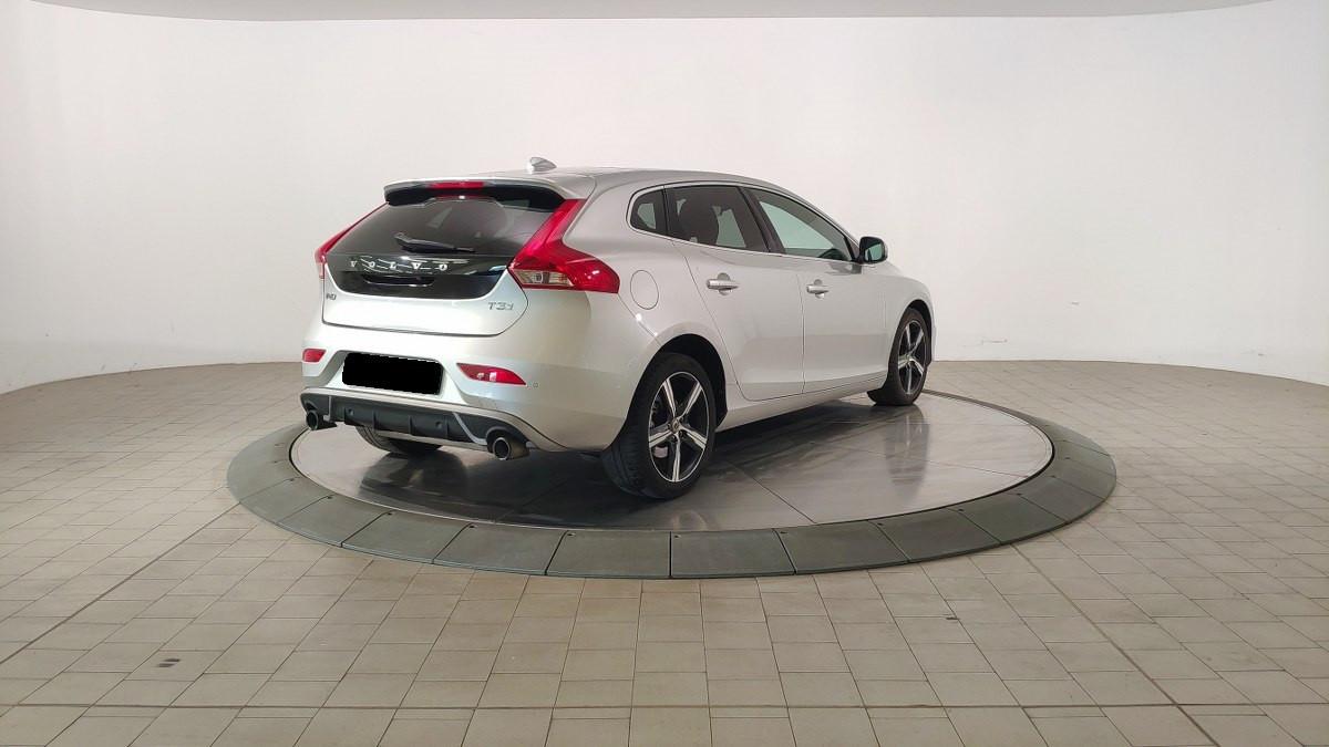 VOLVO V40 T3 Geartronic R-Design