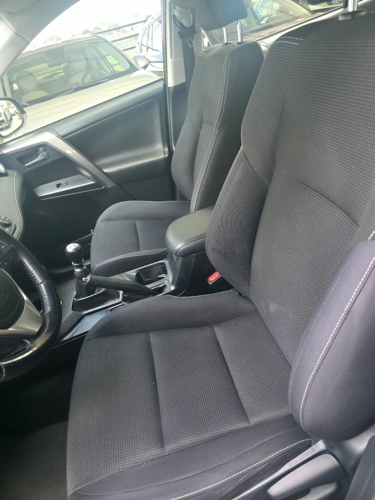 Toyota RAV 4 RAV4 2.0 D-4D 2WD Business