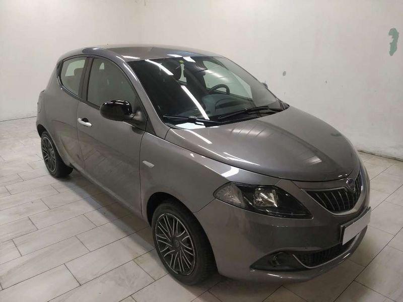 Lancia Ypsilon 1.0 firefly hybrid Gold s&s 70cv 5p.ti