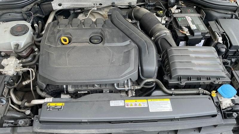Volkswagen Golf 1.5 tgi Life 130cv 1.5 TGI 130cv Style