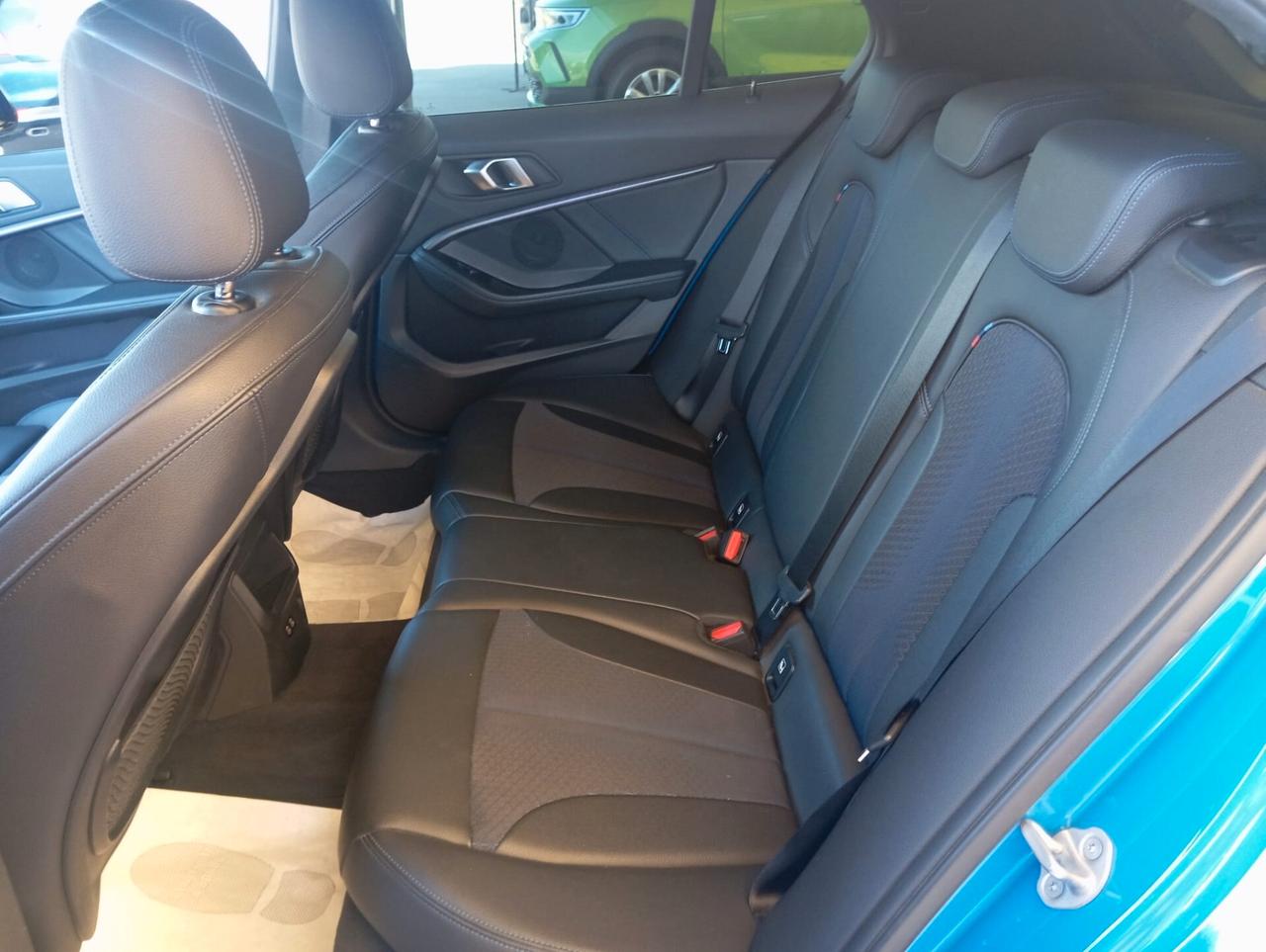 Bmw 118 118d 5p. Msport