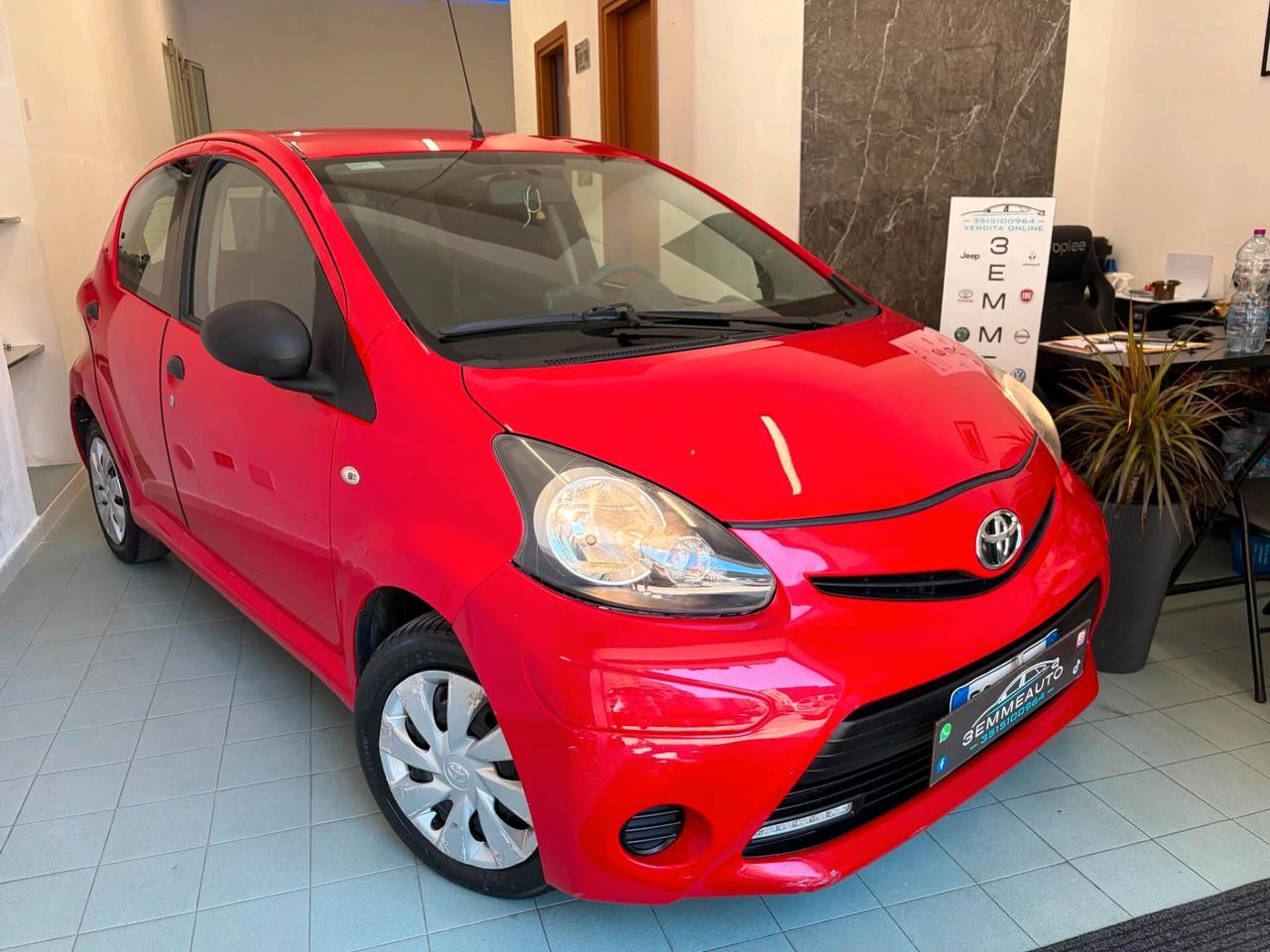 Toyota Aygo 1.0 68Cv Connect Led 12 MESI DI GARANZIA